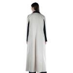 معطف طويل أنيق مع صدرية وياقة متباينة