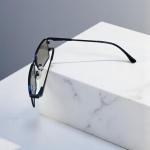 نظارات مستطيلة هندسية بلون أزرق ساتان من HEO Hustle