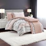 طقم لحاف مورا إسبانيا "بلاش تريب" – 5 قطع بطبعات مخططة عرقية ولمسات مبطنة محبوكة (مجموعة كارول)