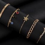 طقم أساور من ثلاث طبقات مع زخرفة حجرية متدلية