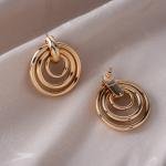 أقراط الثلاثية يدوية