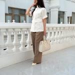 بلوزة نسائية بأكمام قصيرة الراحة والأناقة بكل سهولة