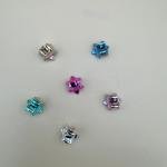 مشابك شعر صغيرة بشكل نجمة معدنية أنيقة، لامعة، وتثبت الشعر بثبات