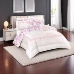 طقم مفارش 8 قطع – ساتان مطرز بطبعة زهور بوجهين