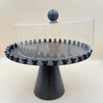 طبق كيك دائري بقاعدة مستديرة من الحديد الأسود