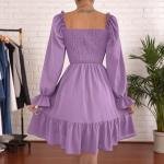 فستان قصير بكشكشة من غريس مع أكمام منفوخة وحافة مموجة