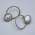 أقراط أوربت بتصميم رخامي – إطار بحلقة ذهبية