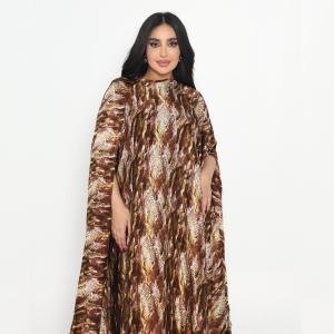 عباية استقبال بقصة واسعة حرير إيطالي