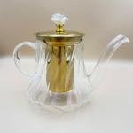 إبريق شاي زجاجي بمقبض ماسي مع مصفاة ذهبية
