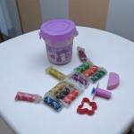 Cute Animal Play Dough Bucket Set - 12 Vibrant Colors with Fun Molds and Easy-Carry Drip-Lid Design